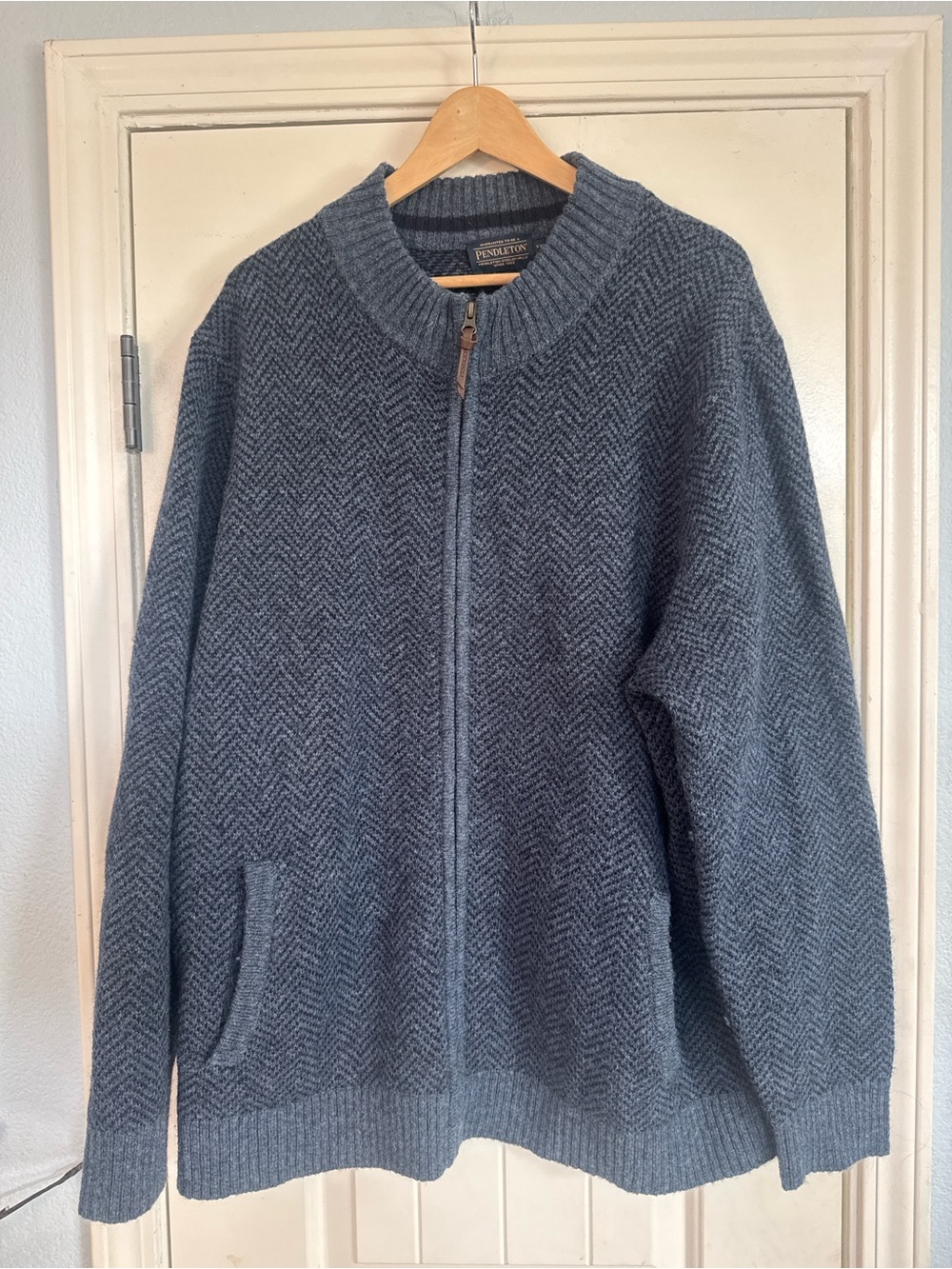Pendleton Men's Zip-Up 100% Wool Sweater - Blue Gray Herringbone